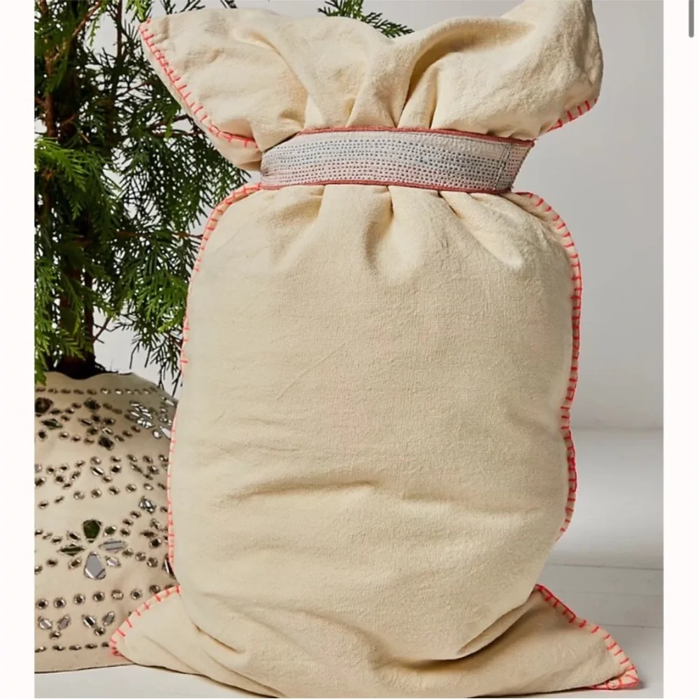 Free people perfect present sack new without tags $98 MSRP - Picture 2 of 4